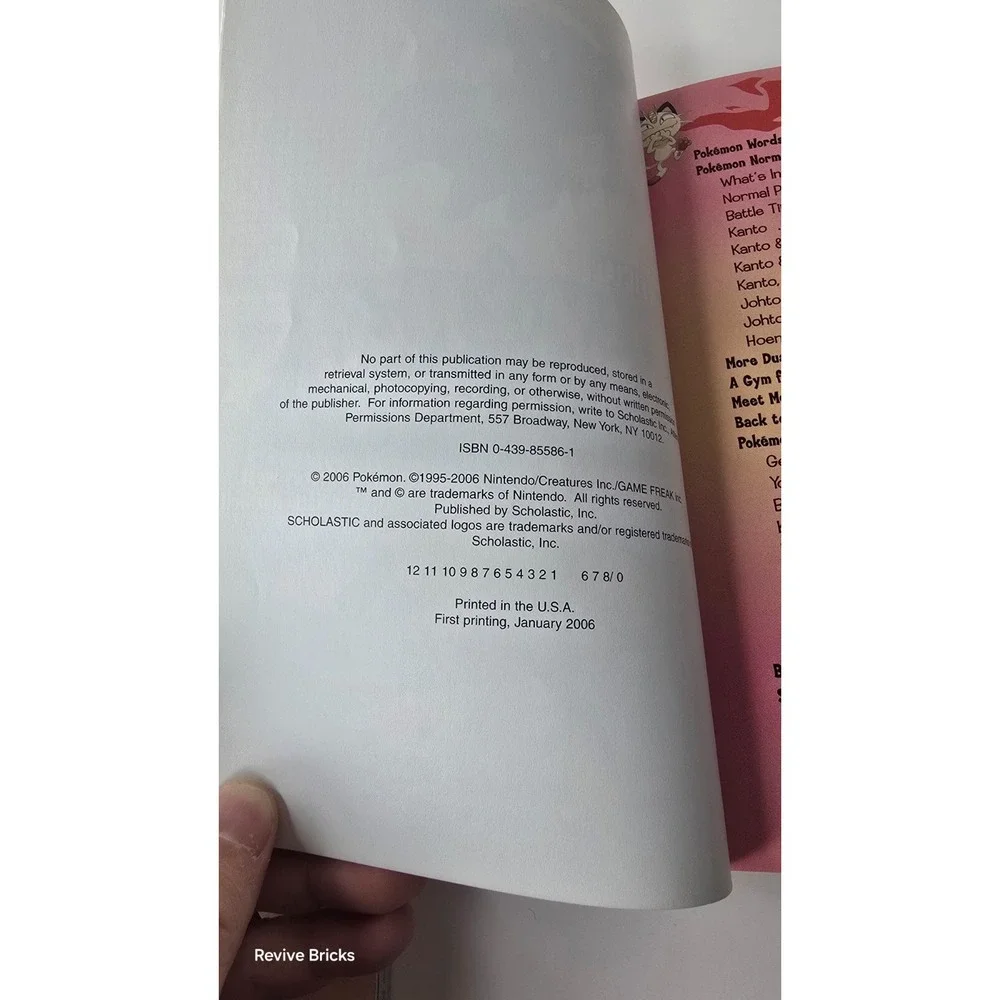 OFFICIAL POKEMON POKEDEX Tracey‎ West, Katherine Nolls 2006 Paperback Scholastic